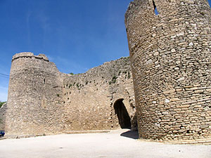castel tower venasque luberon