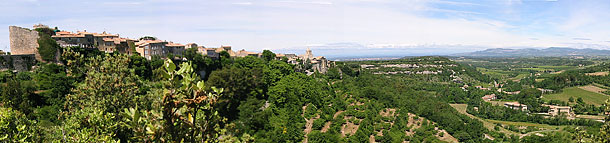 panoramic view venasque luberon